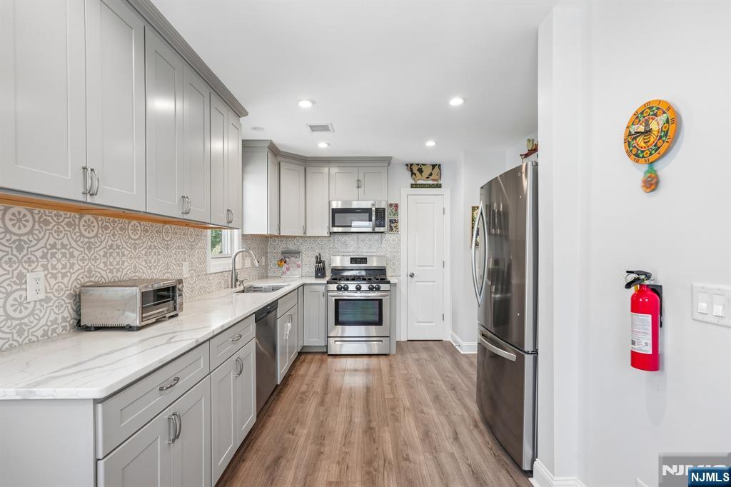 465 Oak Ave, Maywood, NJ 07607