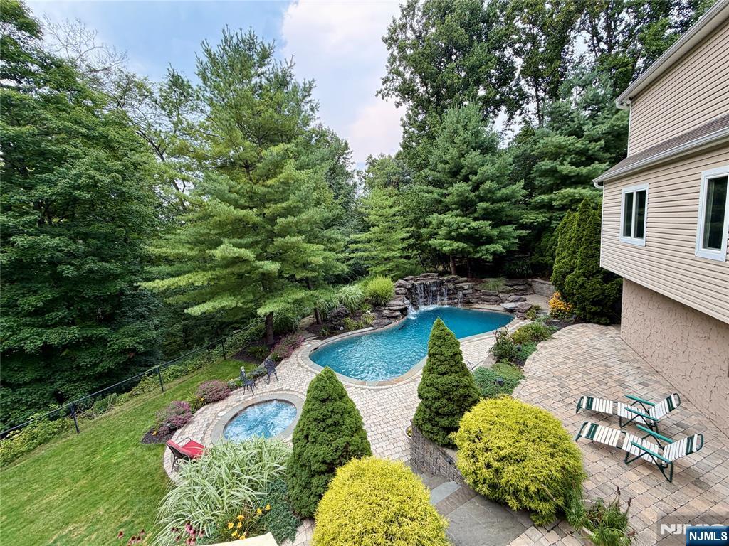92 Cheyenne Way - Photo 2
