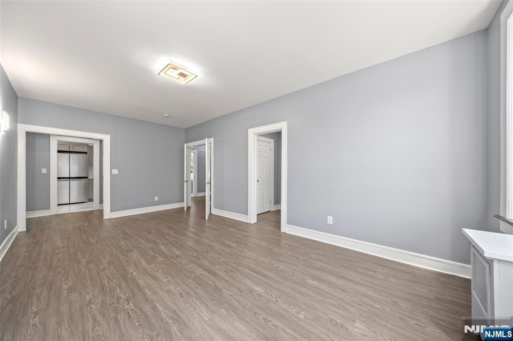 218 Broad Avenue 3C - Photo 2