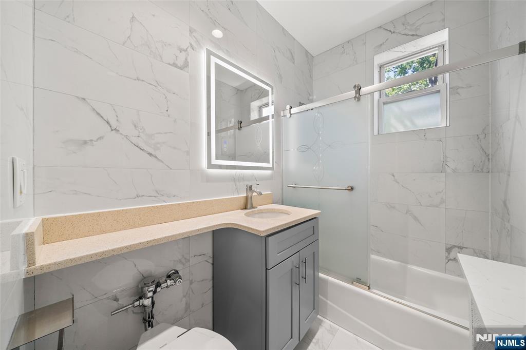 218 Broad Avenue 3C - Photo 4
