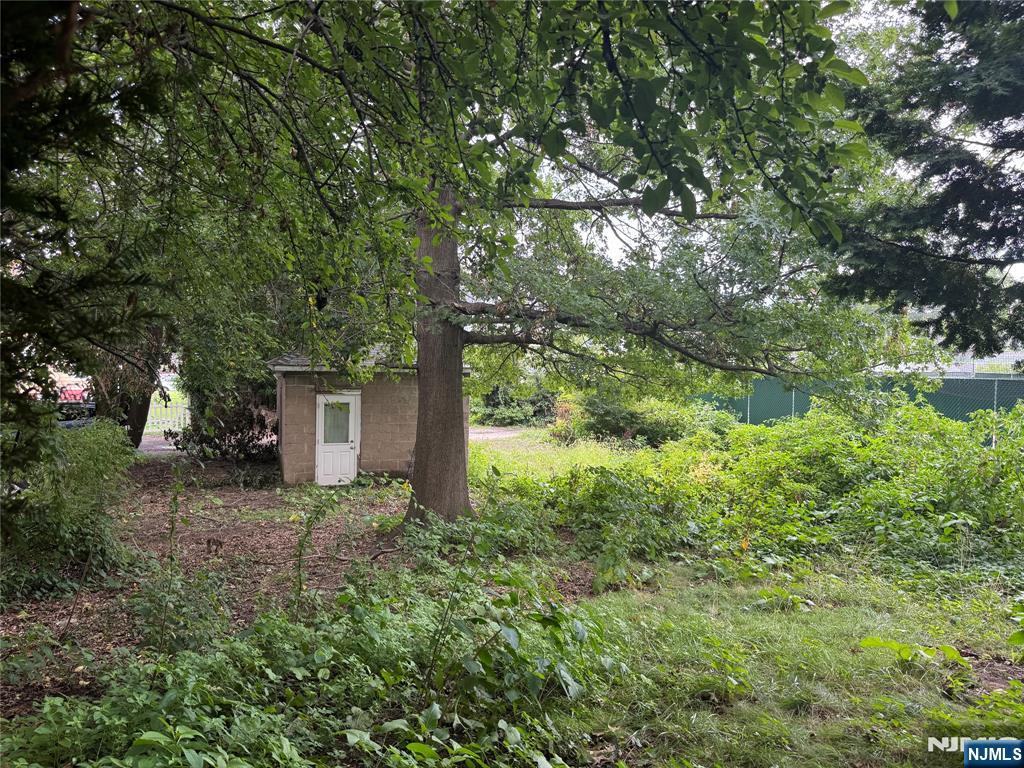 116 Clinton Place - Photo 3