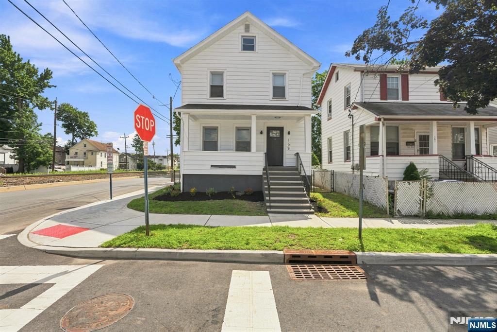 159 Berdan Place - Photo 2