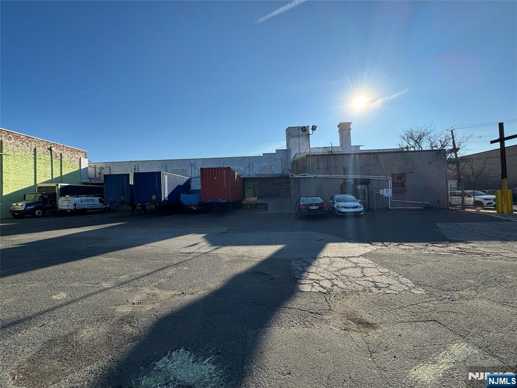 163 Shaw Avenue - Photo 2