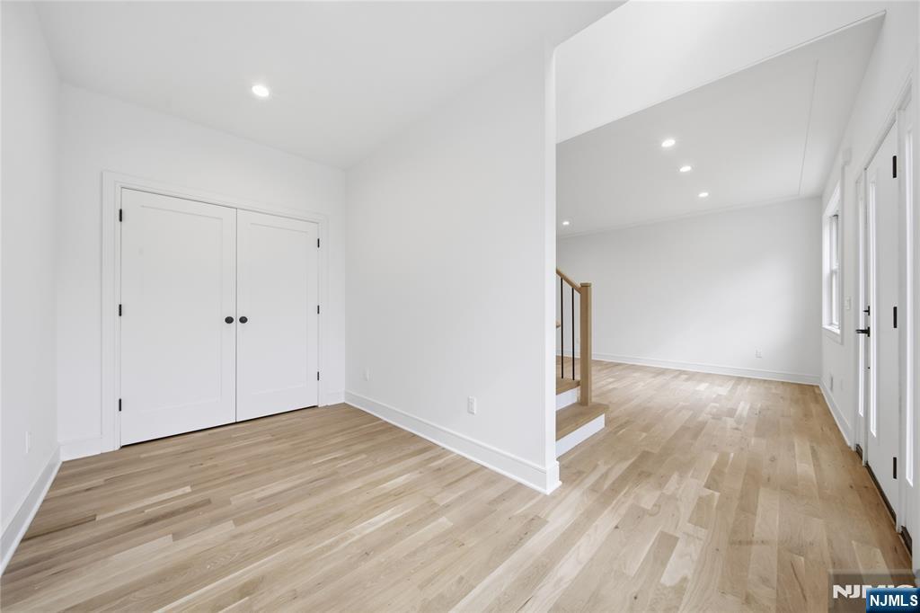 5-31 Boyd Avenue - Photo 3