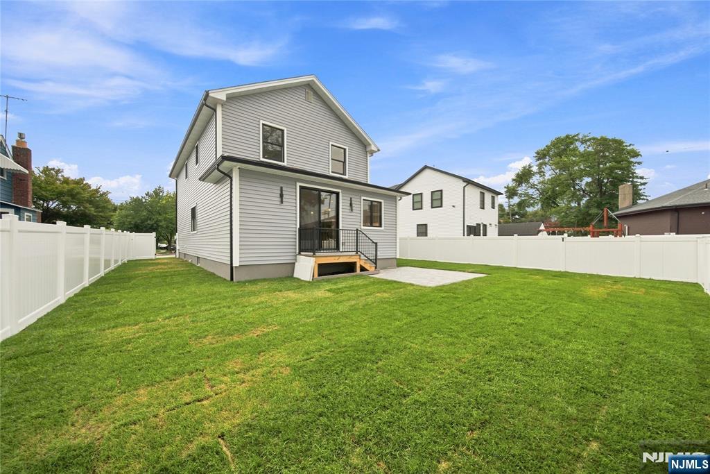 5-31 Boyd Ave, Fair Lawn, NJ 07410