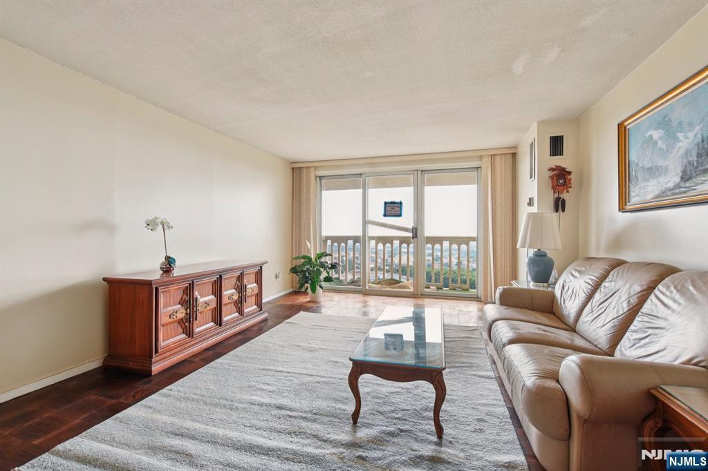555 North Avenue 25K - Photo 5