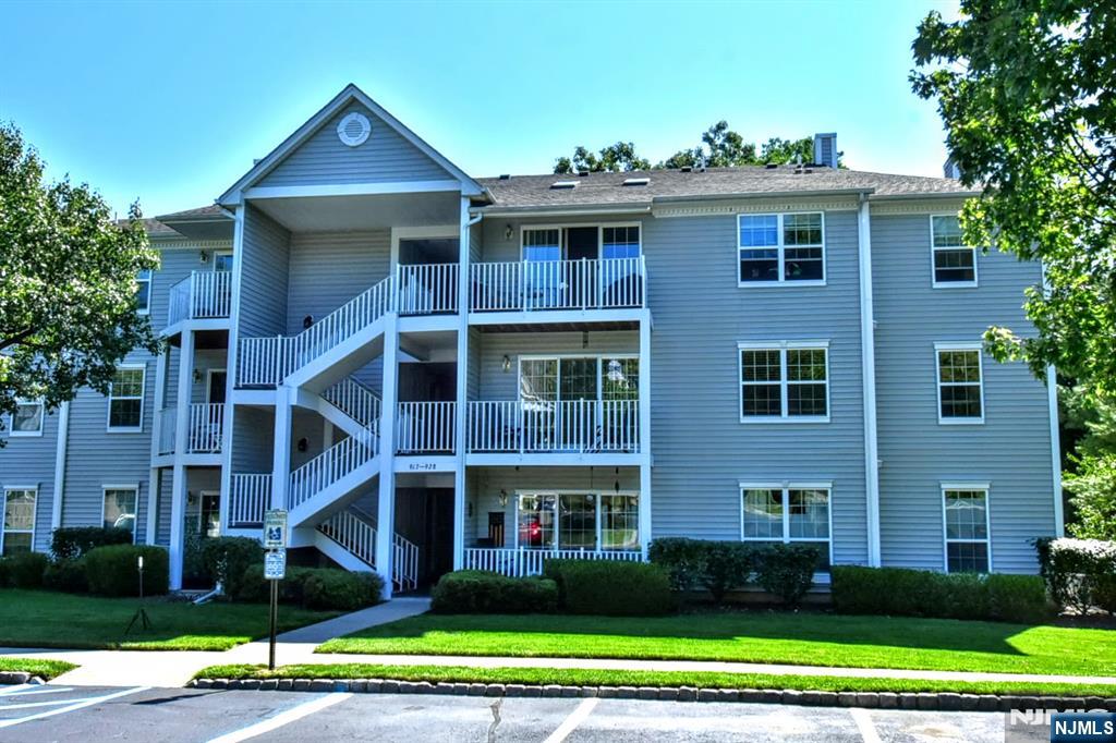 928 Juniper Way - Photo 1
