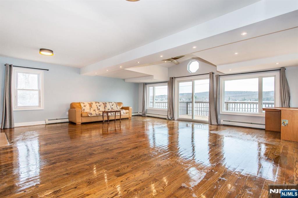 677 Warwick Turnpike - Photo 4