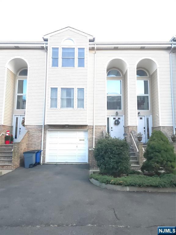 150 English Street - Photo 2