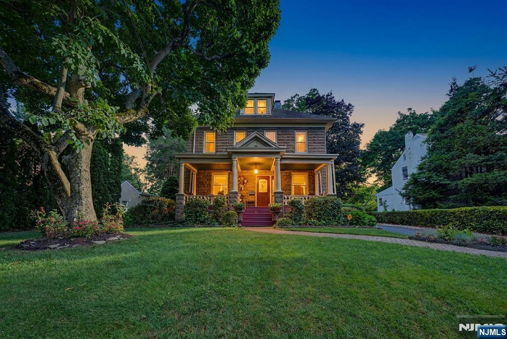 11 Willow Street - Photo 4