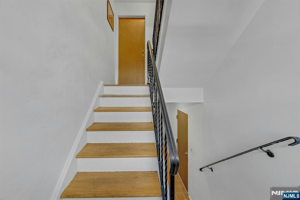 503 McGuigan Place - Photo 2