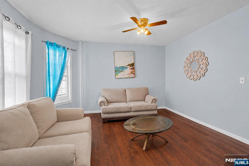 368 Howe Avenue - Photo 3