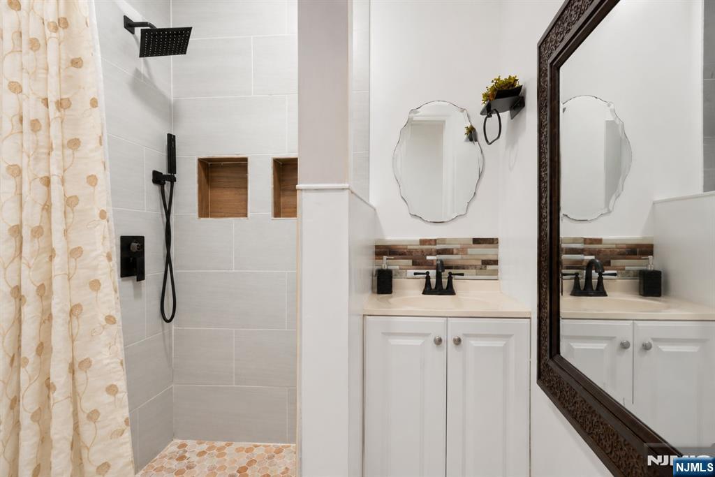 368 Howe Avenue - Photo 5