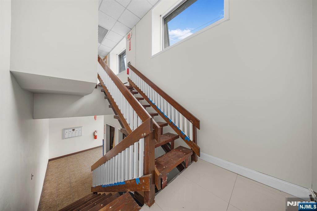 301 Hoboken Road 2nd Floor - Photo 3