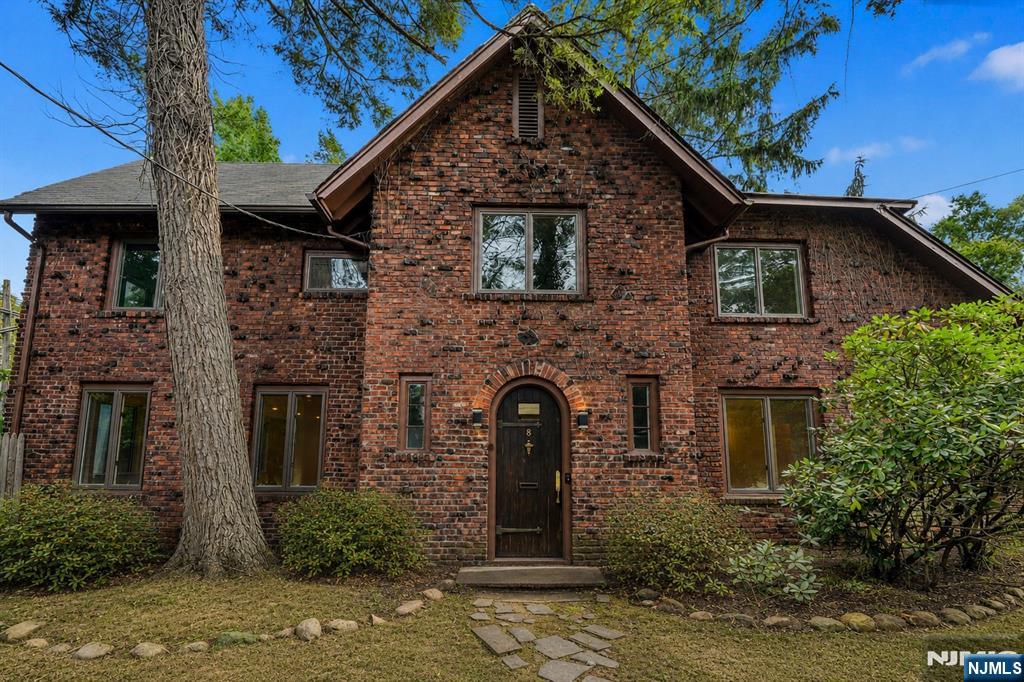 8 Harriot Avenue - Photo 1