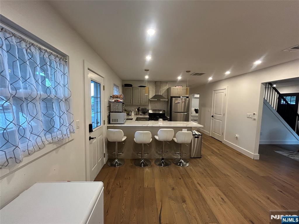 320 Lincoln Avenue - Photo 4