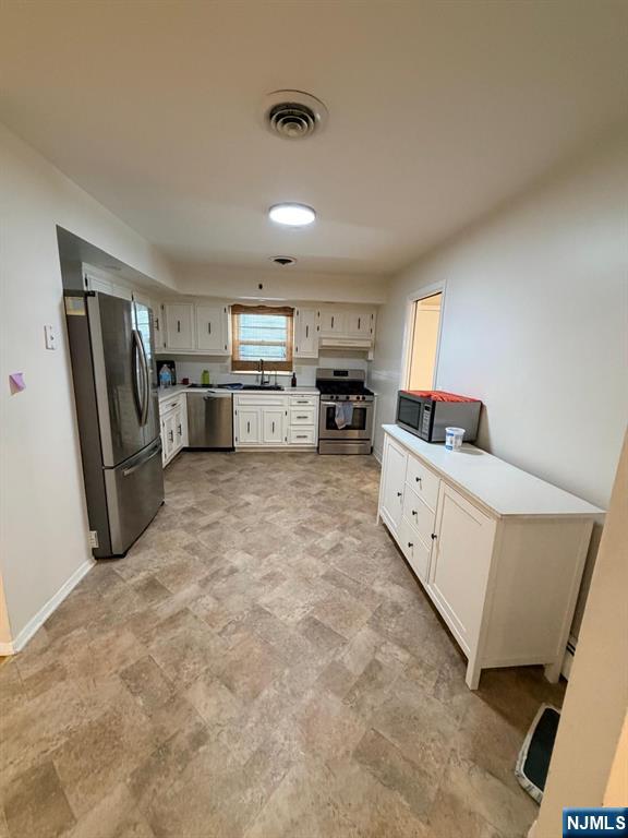 566 Anderson Avenue - Photo 3