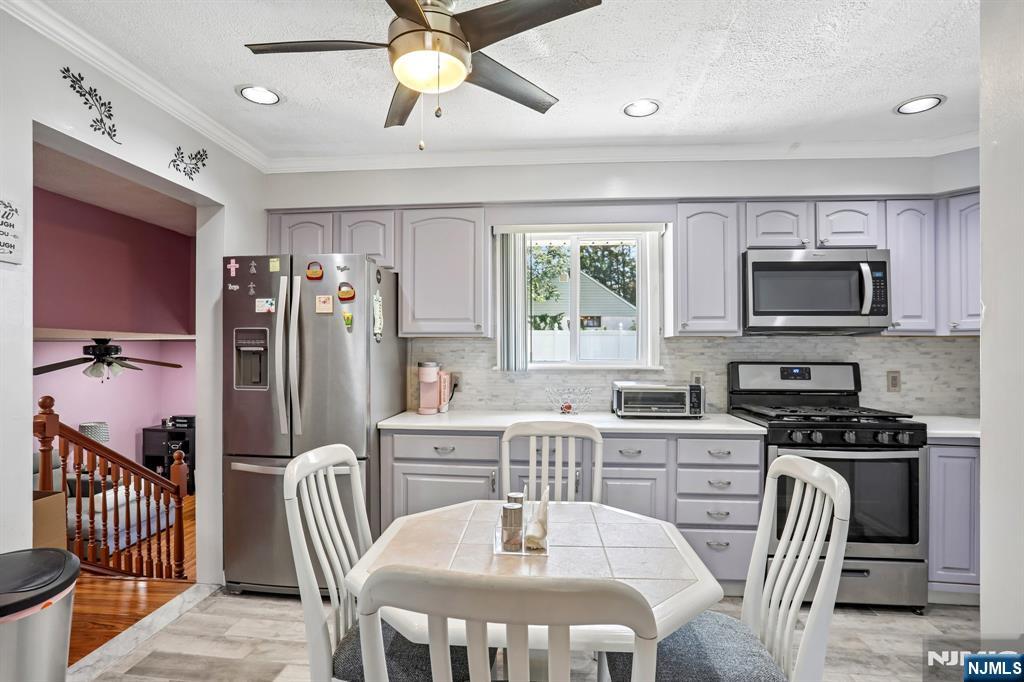 10 Independence Drive - Photo 3