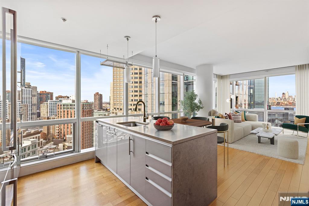 77 Hudson Street 2303 - Photo 1