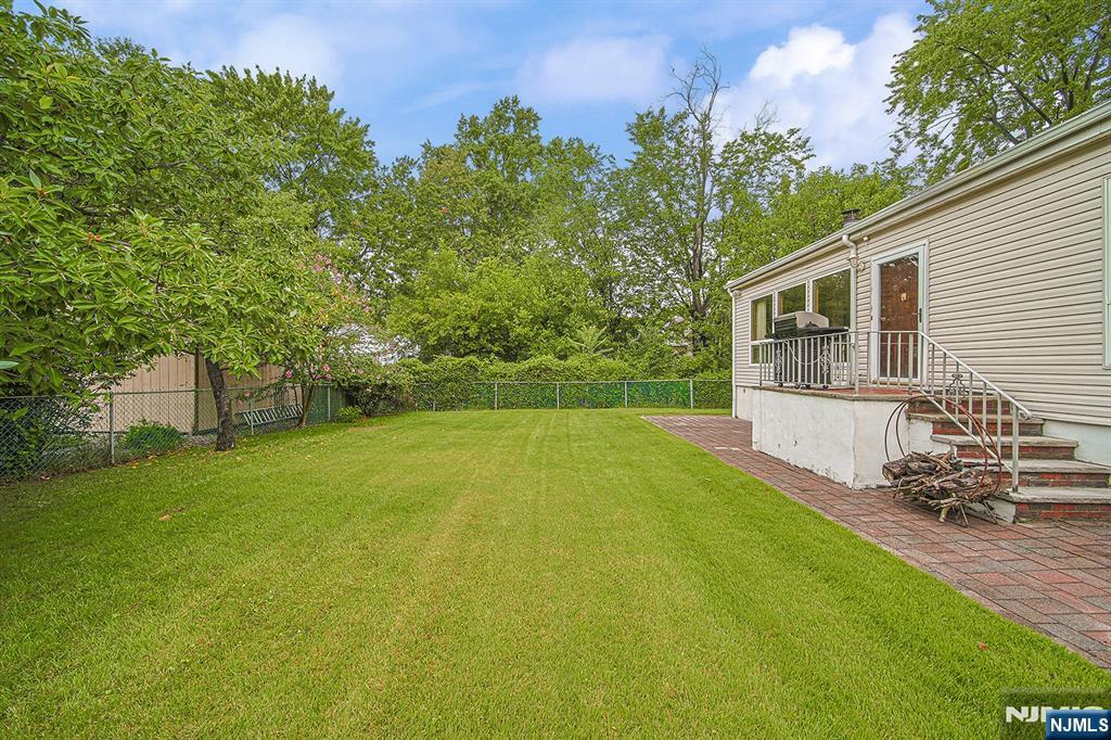 728 Lancaster Road - Photo 4