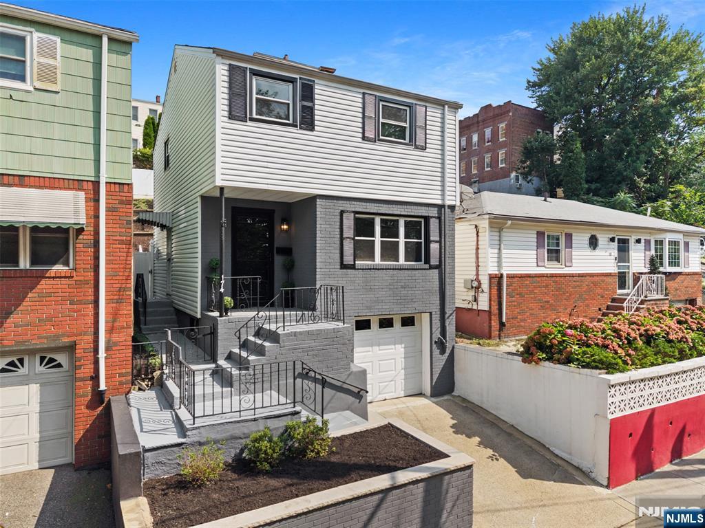 174 Terrace Avenue - Photo 2