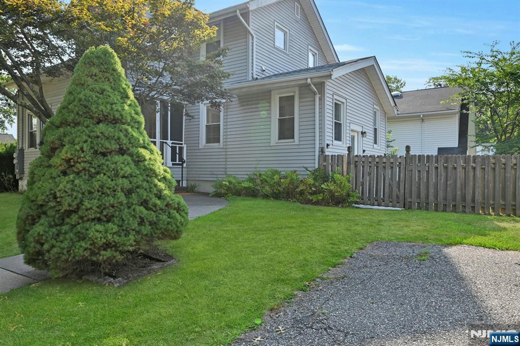 304 Midland Avenue 1st Floor - Photo 3