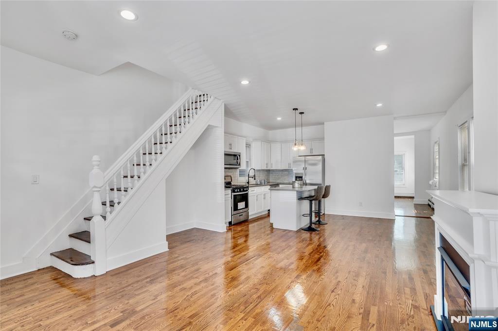 142 Steuben Street - Photo 2