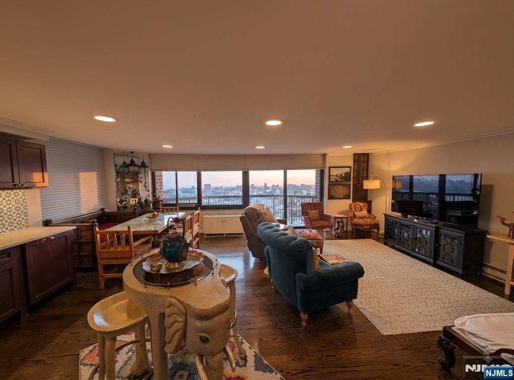 770 Anderson Avenue 23N - Photo 2