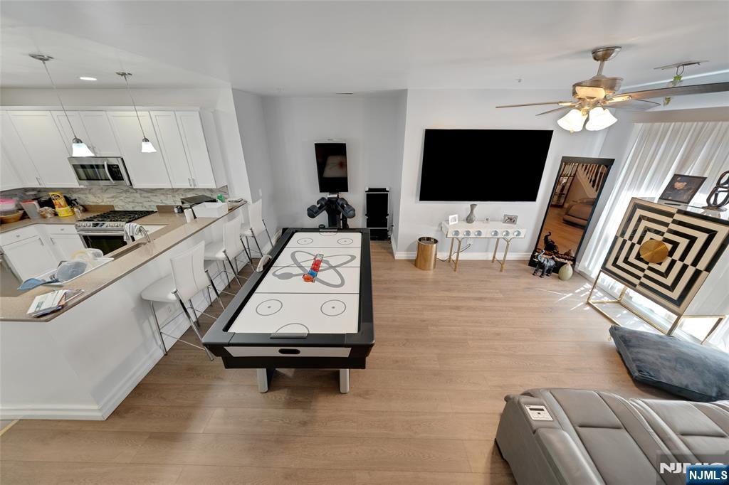 1103 Hamiltion - Photo 2