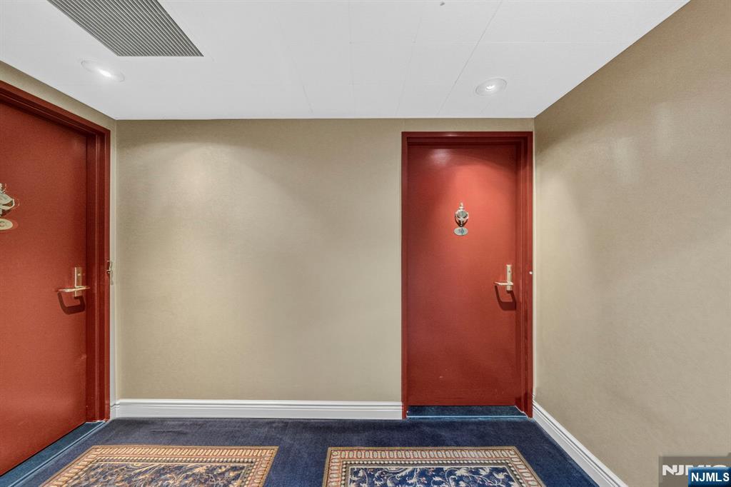 900 Palisade Avenue 3D - Photo 2
