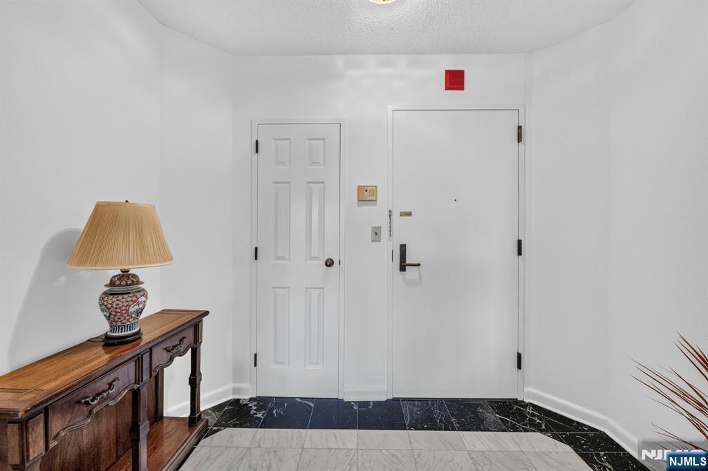 900 Palisade Avenue 3D - Photo 3