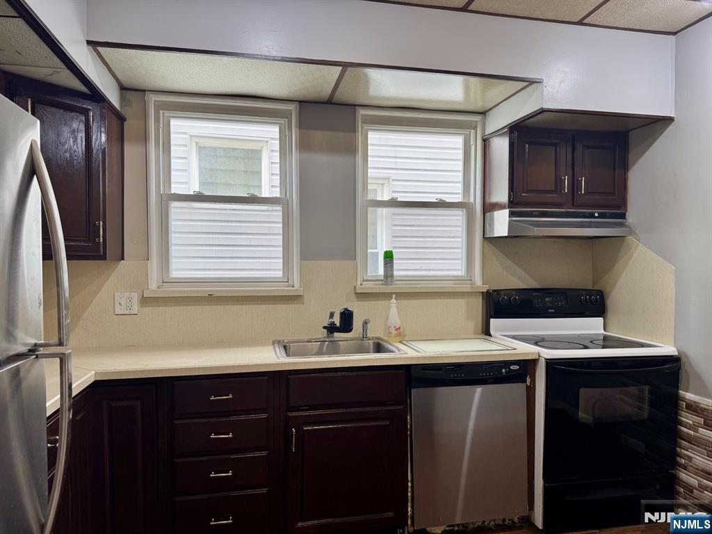145 Maple Street 1 - Photo 3