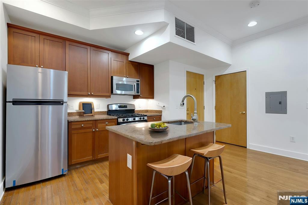 61 Grand Street 2F - Photo 3