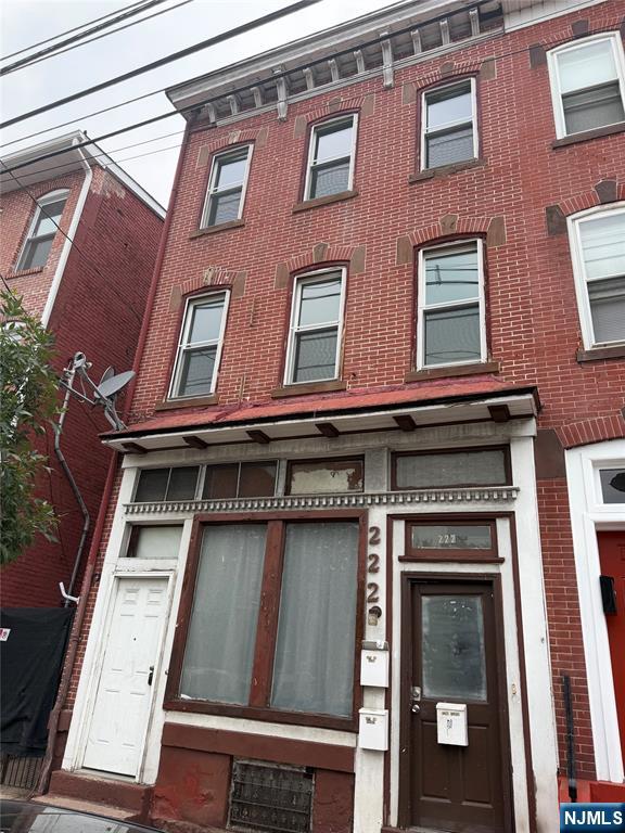 222 Hamilton Avenue 2 - Photo 1
