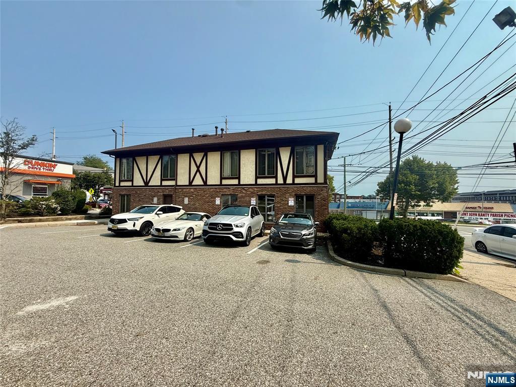 521 Van Houten Avenue 1st floor - Photo 4