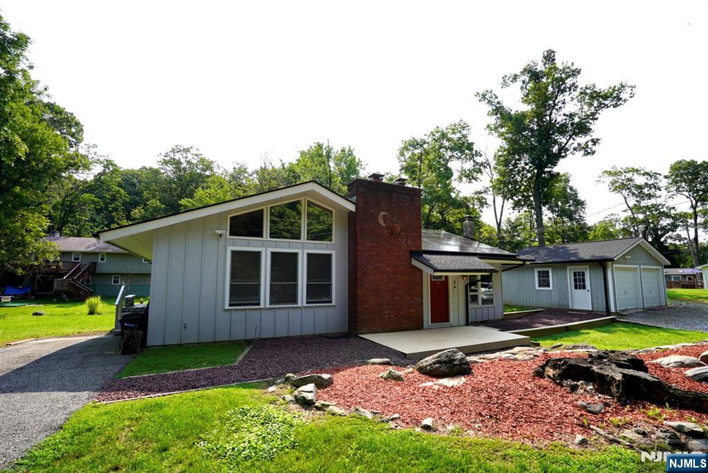 5 Woodlawn Drive - Photo 1