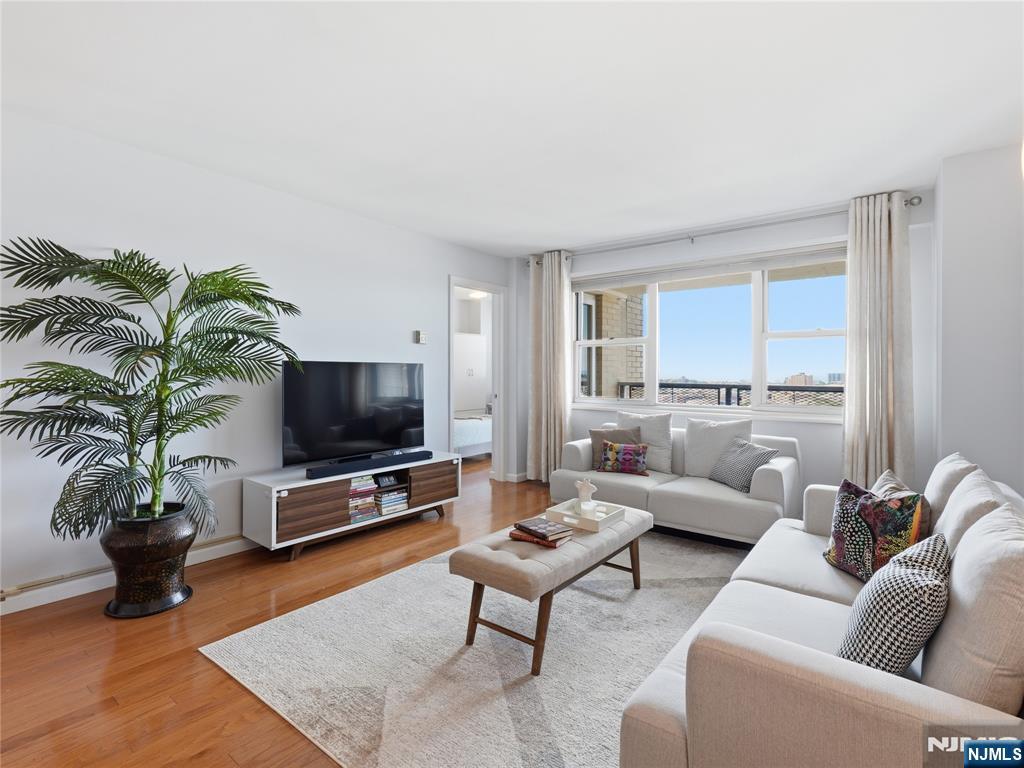 6600 Boulevard E 19H - Photo 3