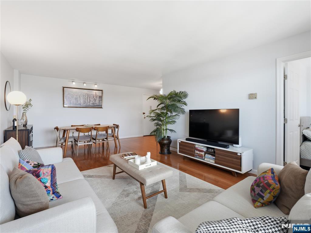 6600 Boulevard E 19H - Photo 4
