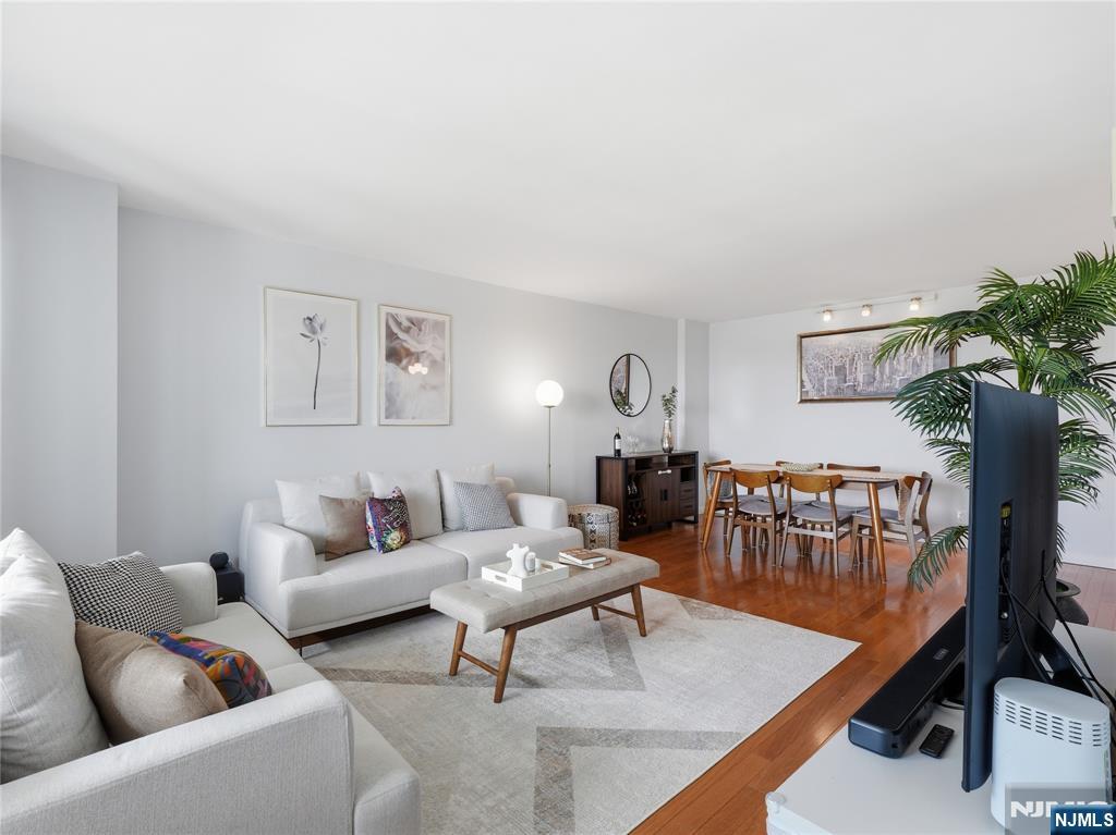 6600 Boulevard E 19H - Photo 5