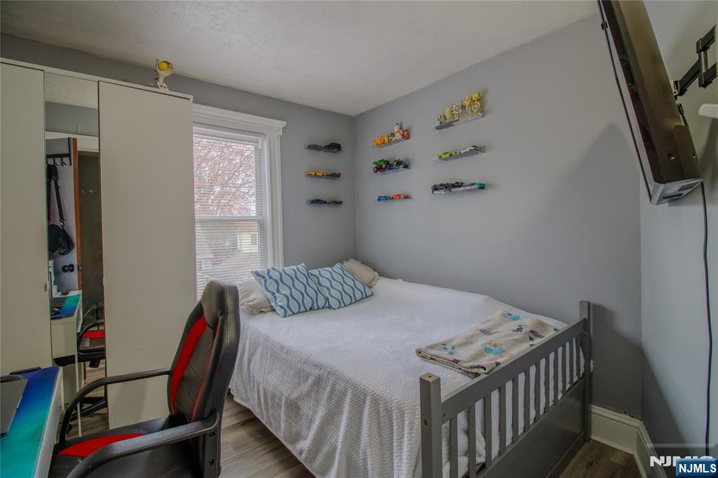 316 William St, New Milford, NJ 07646