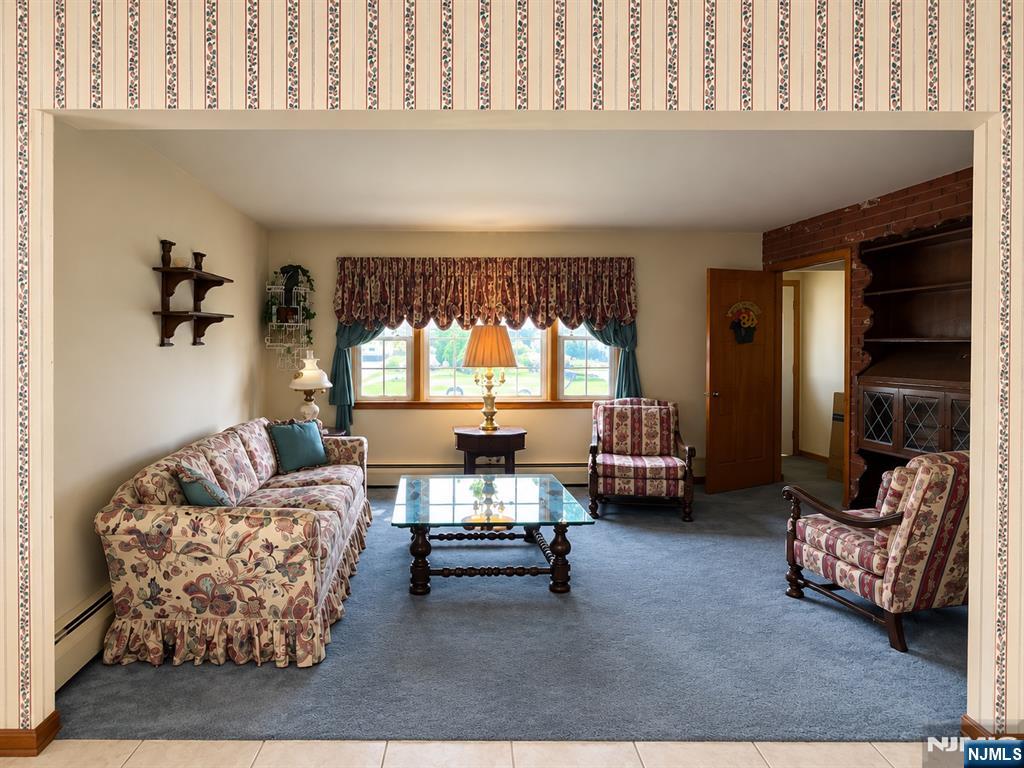 160 Dewey St, Garfield, NJ 07026