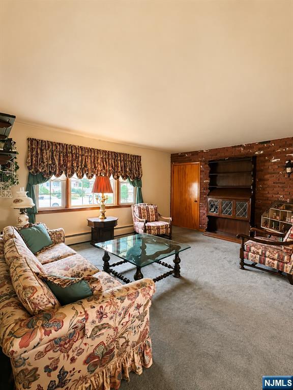 160 Dewey St, Garfield, NJ 07026