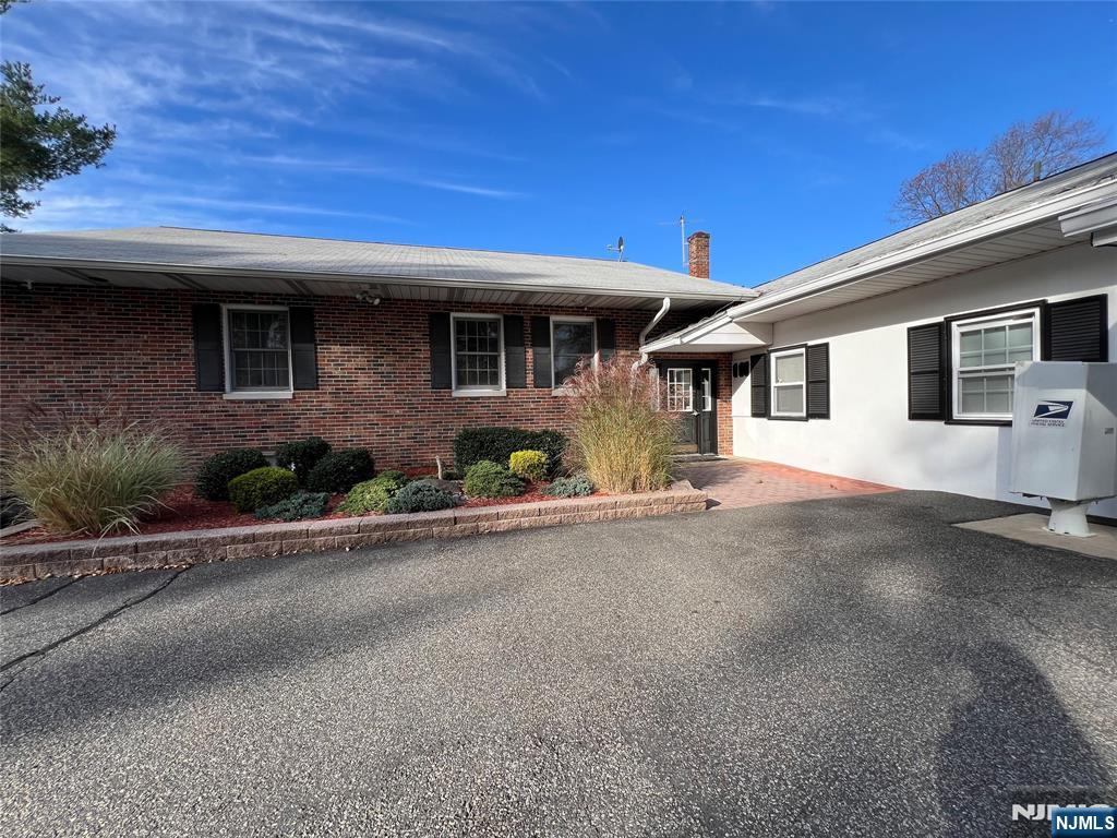 393 Crescent Avenue L - Photo 2