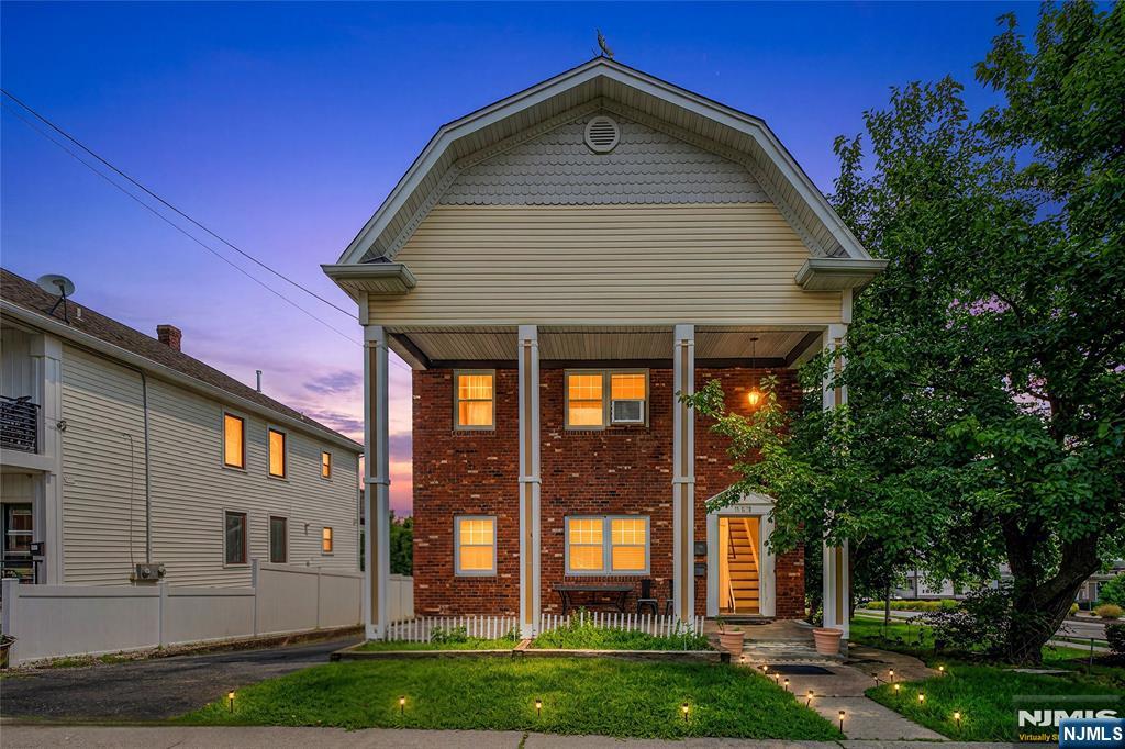 928 Belmont Avenue - Photo 1