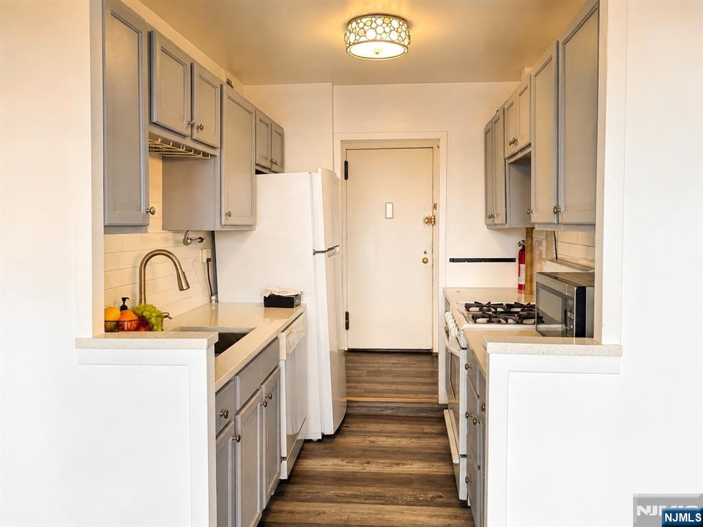 6600 Boulevard East 21J - Photo 3