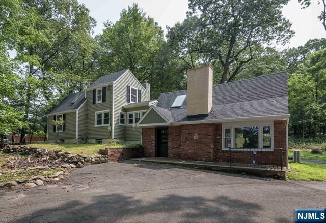 496 Manchester Avenue - Photo 2