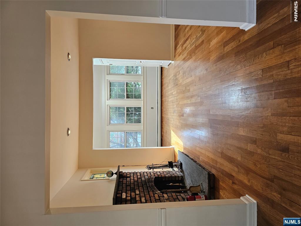 99 Bradley Ave, Bergenfield, NJ 07621