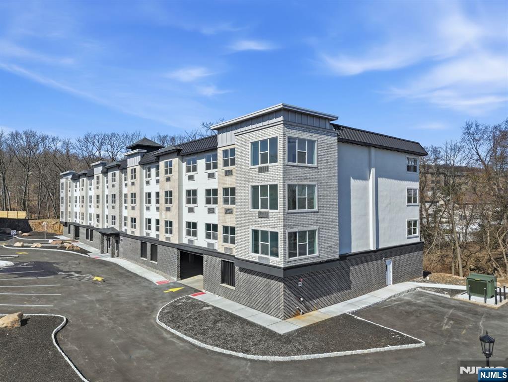 95 Shepherds Lane 206A - Photo 1