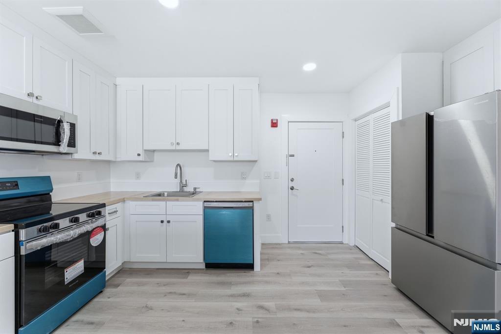 95 Shepherds Lane 301B - Photo 2