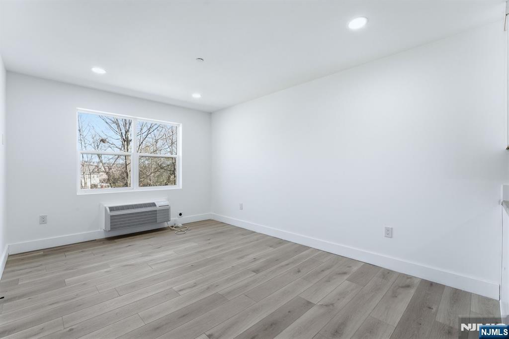 95 Shepherds Lane 301B - Photo 4